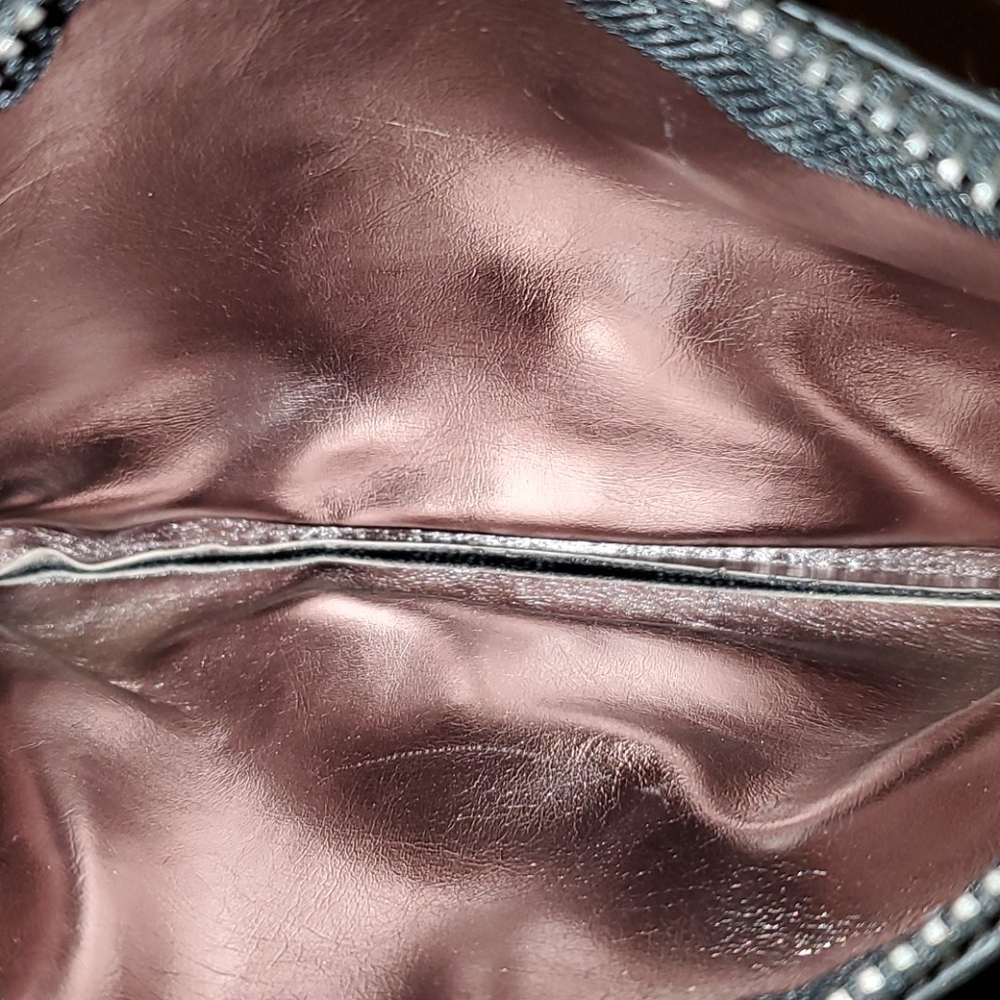MK Pouch - Picture 6 of 7